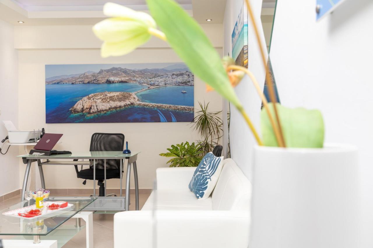 Naxos Diamond Studios Apartments Naxos City Exteriör bild