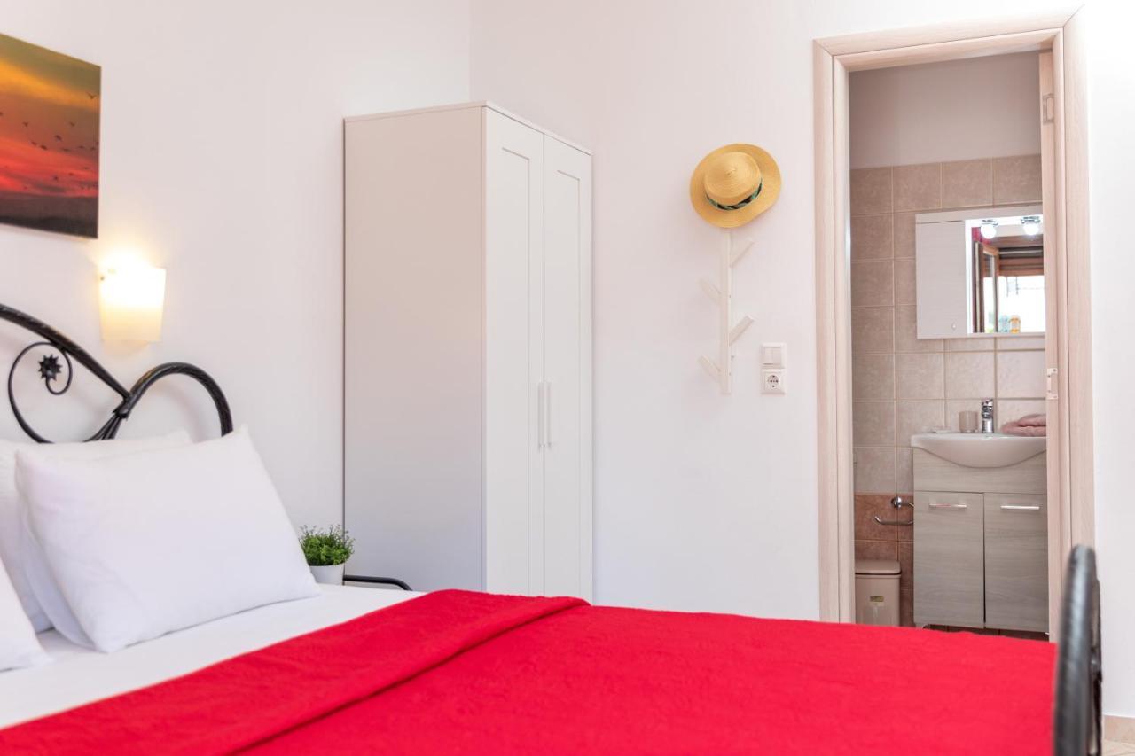 Naxos Diamond Studios Apartments Naxos City Exteriör bild