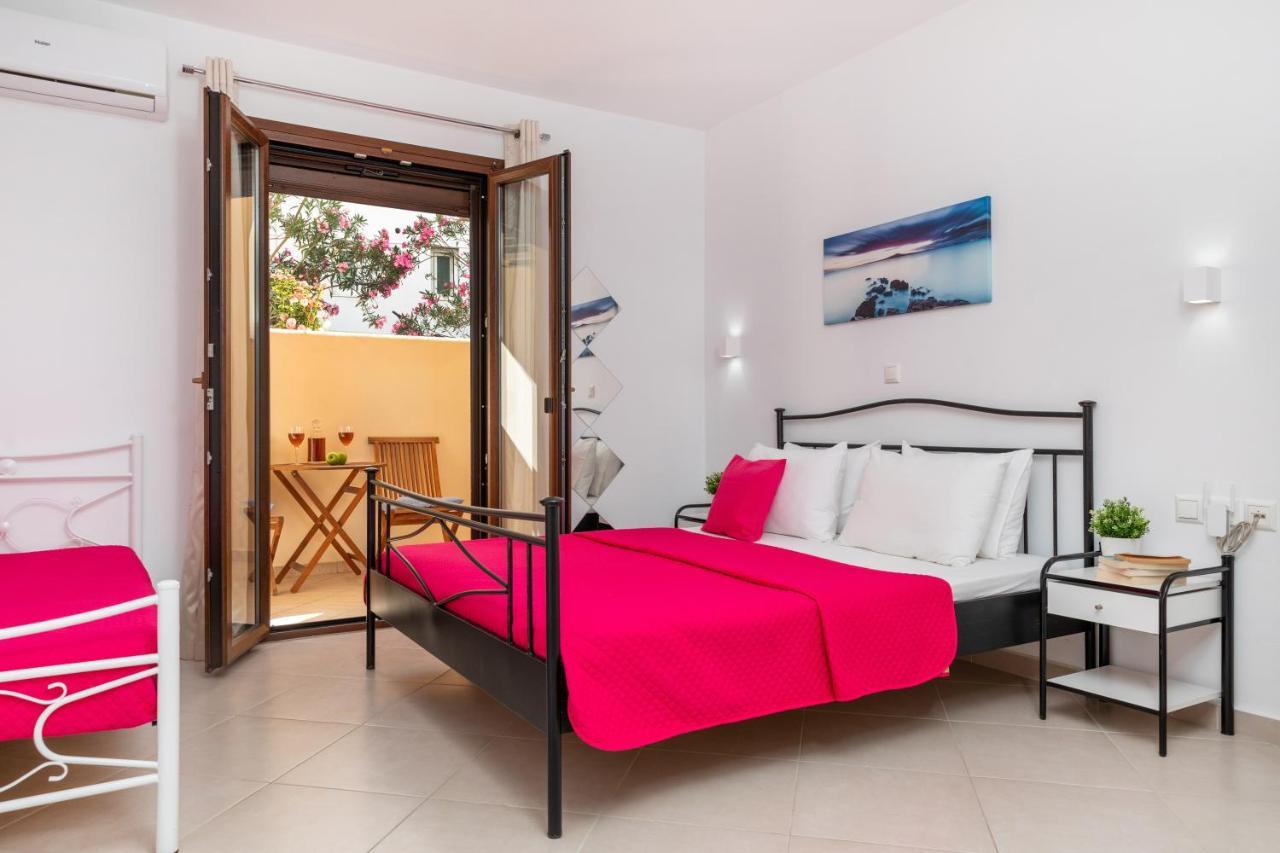 Naxos Diamond Studios Apartments Naxos City Exteriör bild