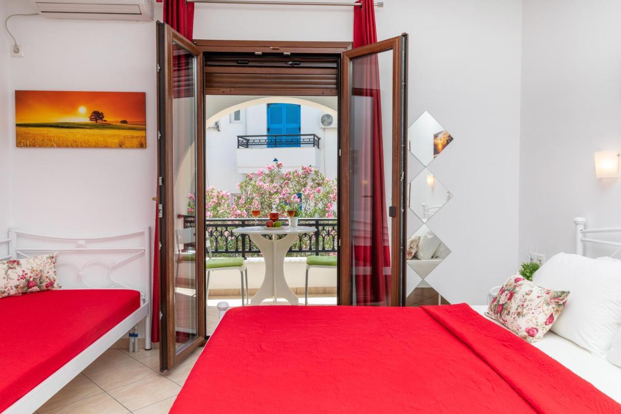 Naxos Diamond Studios Apartments Naxos City Exteriör bild